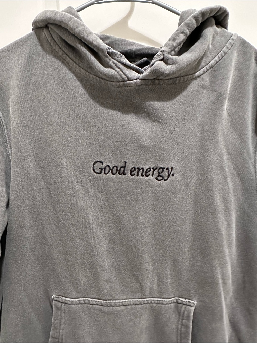 Men's Washed Gray 'Good energy.' Pullover Hoodie